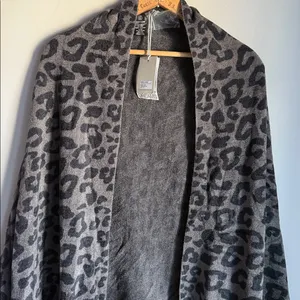 NEW Barefoot Dreams CozyChic Ultra Lite leopard print blanket wrap L/XL thumbnail 3