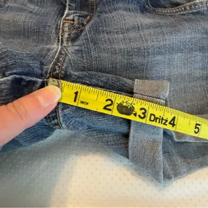VTG Guess Stretch Denim Jean Shorts Low Rise 28” Waist Distressed 3.5” Inseam thumbnail 6