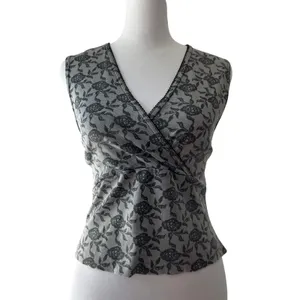 Vintage Y2K Try Gray & Black Floral Print V-Neck Stretchy Tank Top thumbnail 5