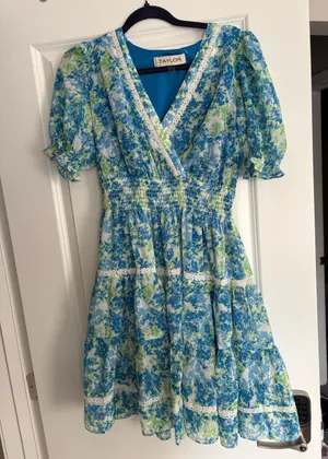 Floral Dress Blue Size 4 thumbnail 2