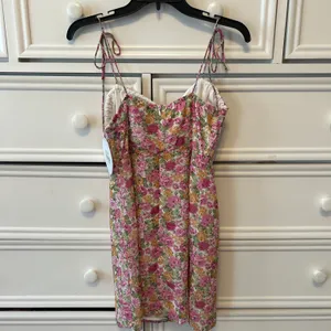 Princess Polly NWT Floral Dress Size US 4 thumbnail 2