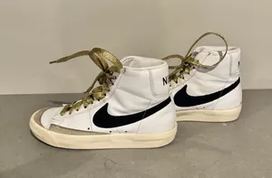 Nike blazers‎ thumbnail 1