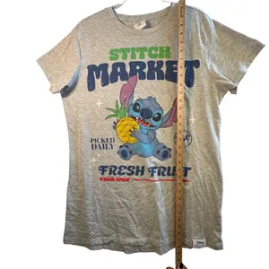 Disney Skinnydip‎ Stitch Market Graphic Long Sleep Tee Cotton Gray Lilo Stitch M thumbnail 6