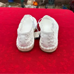 Universal Threads Women's‎ Celia Floral Lace Mary Jane Espadrille Flat by size 7 thumbnail 3