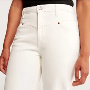ABERCROMBIE & FITCH The 90’s Relaxed Ivory Off White High Rise Curve Jeans thumbnail 3