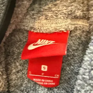 Nike Women’s Sportswear Summit Pullover Hoodie thumbnail 3