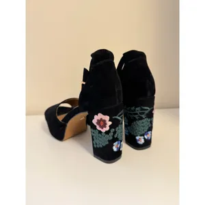 Nanette Lepore Viola Platform Block Heel Pumps Floral Embroidered Black Size 6.5 thumbnail 5