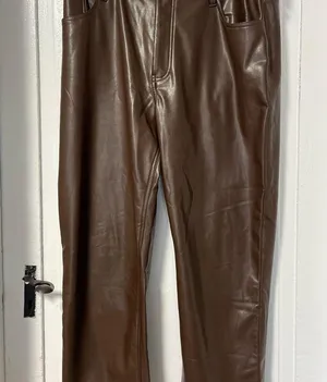 Abercrombie Dark Brown Ultra high Rise Brown 90s straight leg 16 short thumbnail 3