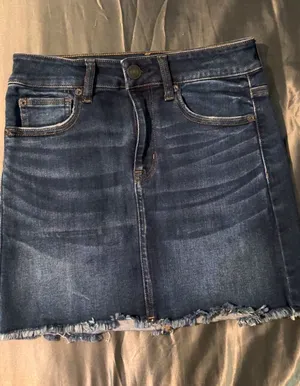 American eagle Jean skirt thumbnail 1