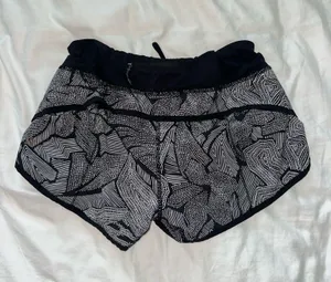 Lululemon Shorts Speed 2.5" Low-Rise thumbnail 2