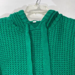 Green Sweatshirt Women’s Medium thumbnail 2
