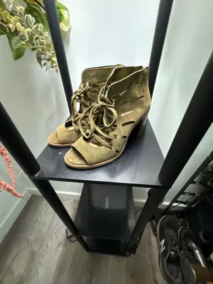 Vince Camuto VC-Tressa Olive Green Suede Lace Up Cutout Block Heel Booties 5M thumbnail 3