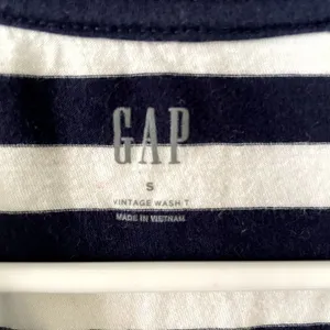 GAP navy blue white striped short sleeved vintage‎ t-shirt cotton top summer thumbnail 3