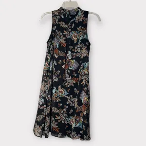 Tommy Hilfiger Floral Trapeze Dress With‎ Black Lining. Size 2 thumbnail 2