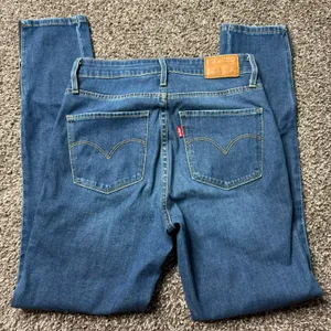 Levi Skinny Jeans  thumbnail 5