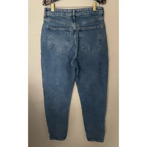 H&M Médium Wash High Waisted Blue Denim Jeans Women’s Size 8 (EUR 40) thumbnail 5