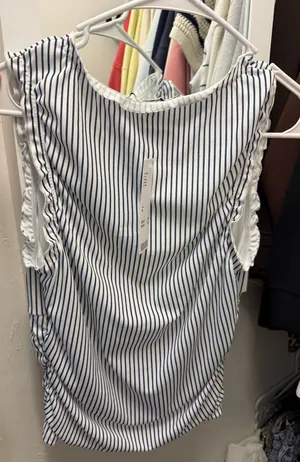 Urban Outfitters Top thumbnail 2