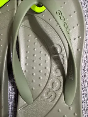 CROCS Gender Inclusive Flip Flop Sandals thumbnail 7
