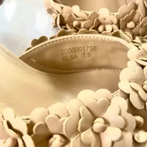 NIB Shushop ELSA Tan Cream Nude dimensional floral appliqué Mule High Heels 7.5 thumbnail 3