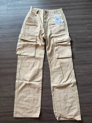 Bershka Medium Rise Cargo Straight  thumbnail 1