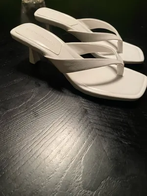 Stradivarius Women's Kitten Heels Sandals Square Open Toe Flip Flop Heels 1.8-2 Inch Heeled Sandals for Women thumbnail 3