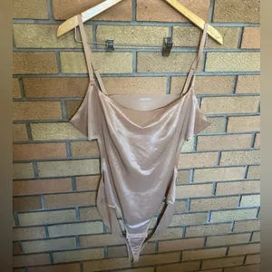 NWT SKIMS Barely There Shapewear Silky Bodysuit Open Back Thong Clay Size 4X thumbnail 2