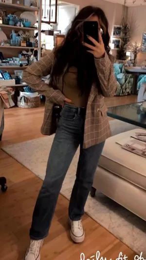 Abercrombie Straight Leg Jeans thumbnail 4