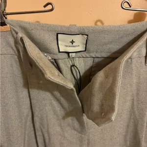 NWT Tuckernuck Watson Gray Cuffed Wide Leg Trousers thumbnail 2