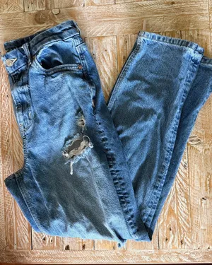 👖 American Eagle Curvy Strigid Ripped Mom Jeans 👖 ~ Size 10 thumbnail 1