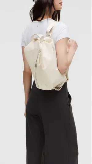 Lululemon Fast track bag 2.0 thumbnail 1