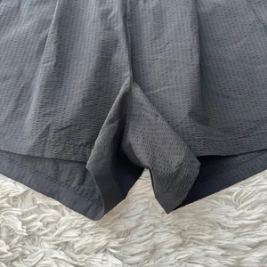 Athleta Textured Brooklyn Shorts Black Size 8 Athletic thumbnail 4