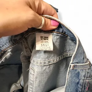 Women's Levi’s 595 Lower Rise Straight Fit Light Blue Denim Jeans size 12 M thumbnail 6