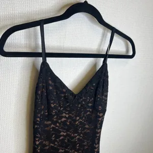 Tiger Mist Black Floral Lace V-Neck Maxi Dress Spaghetti Straps XS thumbnail 3