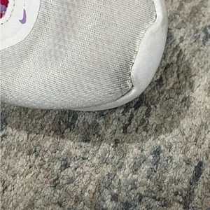 FINAL PRICE Nike Women's White and Purple Athletic Shoes thumbnail 10