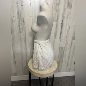 White shorts White thumbnail 2