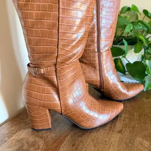 LifeStride‎ Stratford Wide Calf Knee High Boots Bown Croc Embossed Women 8.5 thumbnail 5