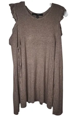 WHBM Cold‎ Shoulder Sweater thumbnail 1