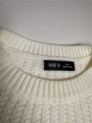 Women’s Cream Chunky Knit Sweater Size Small Short Cozy Ribbed Pullover thumbnail 5