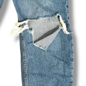 Abercrombie & Fitch 80s Mom‎ High Rise High Waisted Medium Wash Distressed Jeans thumbnail 2