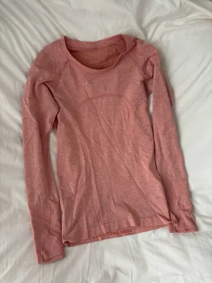 Long Sleeve Lululemon Swiftly Tech thumbnail 1
