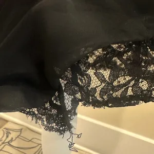 Victor Costa Vintage 1980s Black Ruched Strapless Lace Hem Gothic Cocktail‎ Sz 6 thumbnail 10