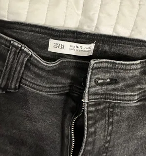 ZARA Jeans thumbnail 4