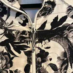Lululemon Calm & Cozy Jacket Brisk Bloom Black White / White / Black Size 8 thumbnail 8