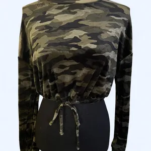 Velour Green camo long sleeve crop top with drawstring Size Small thumbnail 2