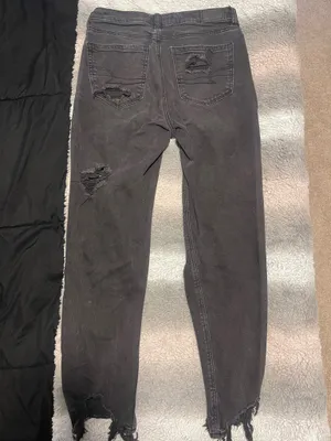 Black American Eagle Mom Jeans Ripped thumbnail 2