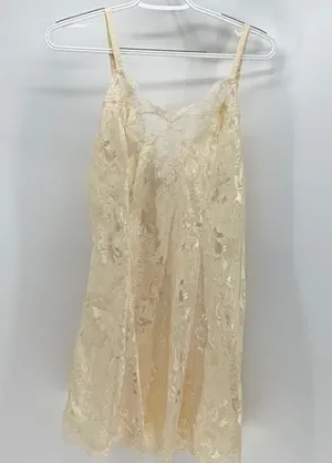 Vintage Gold Label Victoria’s Secret nightie lace accents cream sz M sexy thumbnail 1