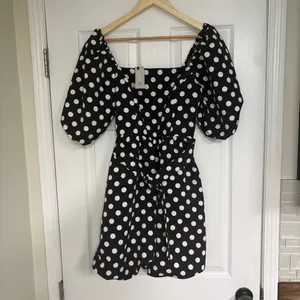 River Island Black And White‎ Polka Dot Belted Dress Size 6 thumbnail 2