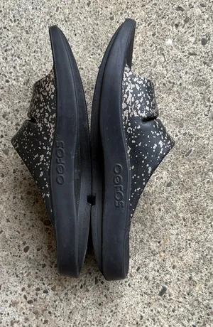 Like New Unisex OOFOS OOahh Luxe Slide sandals in a limited edition W11 thumbnail 4