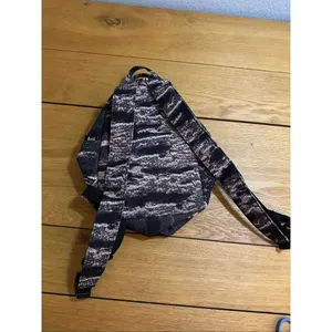 Herschel Supply Co. Nova Backpack patterned design thumbnail 4