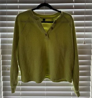 Old Navy Lime Green Henley Crew Sweater thumbnail 1